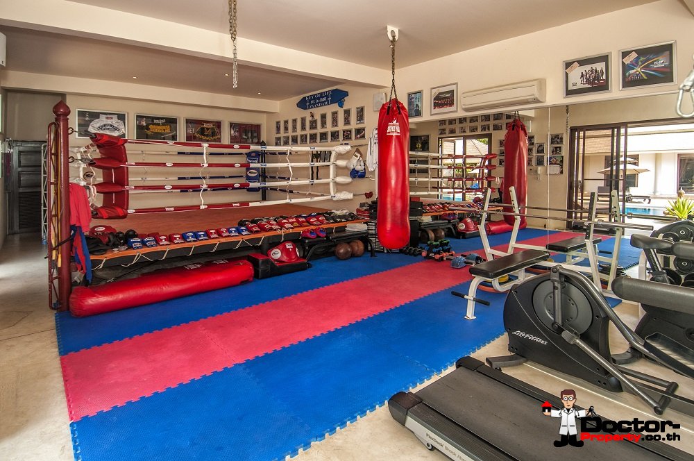 Beachfront 7 Bedroom Villa + 3 Guest Villas + Apartments - Taling Ngam - Koh Samui for sale